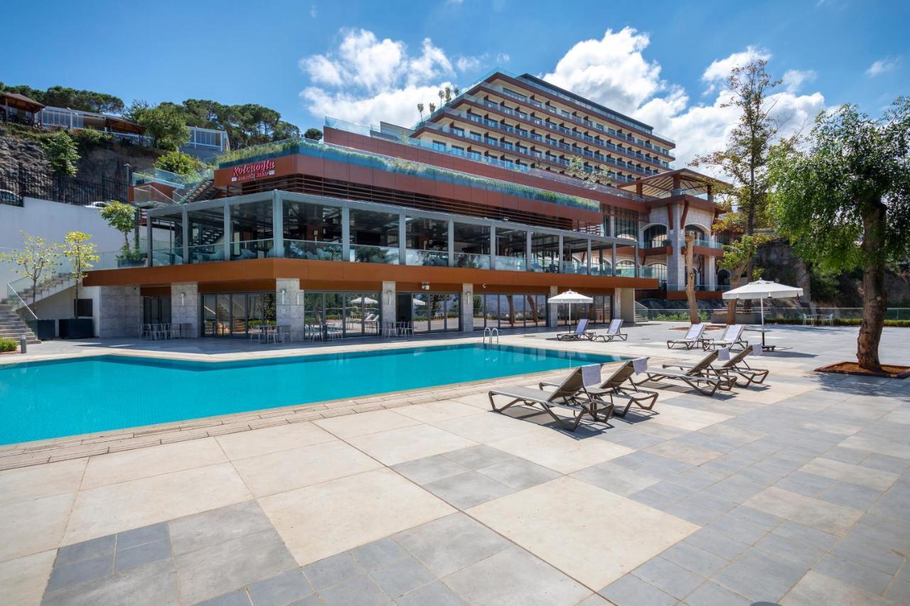 เรดิสัน บลู โฮเต็ล ทรับซอน Hotel ภายนอก รูปภาพ