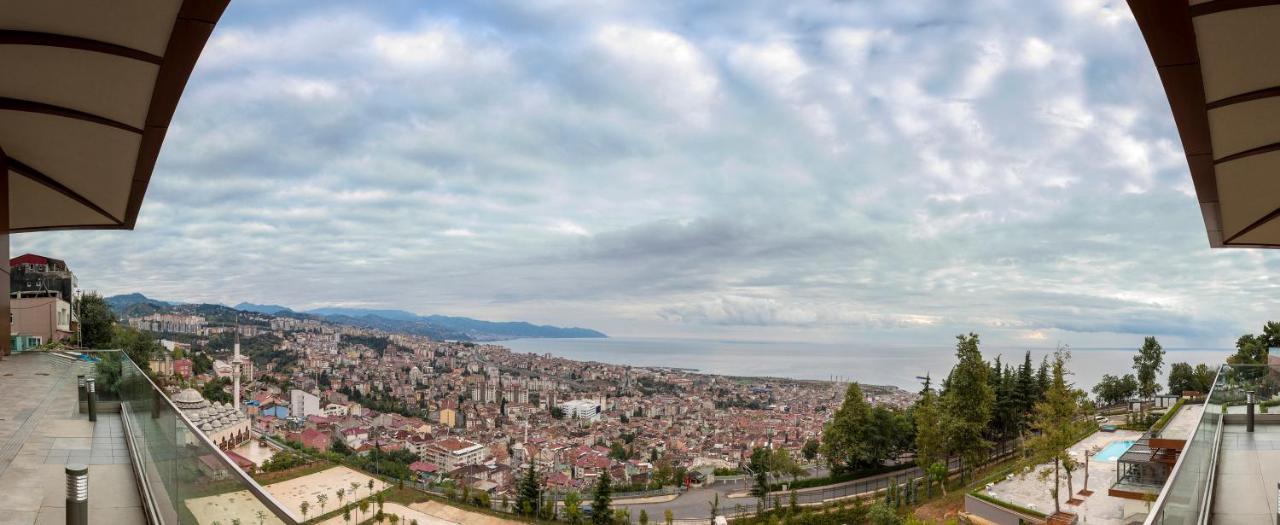 เรดิสัน บลู โฮเต็ล ทรับซอน Hotel ภายนอก รูปภาพ Panorama of Nikiti