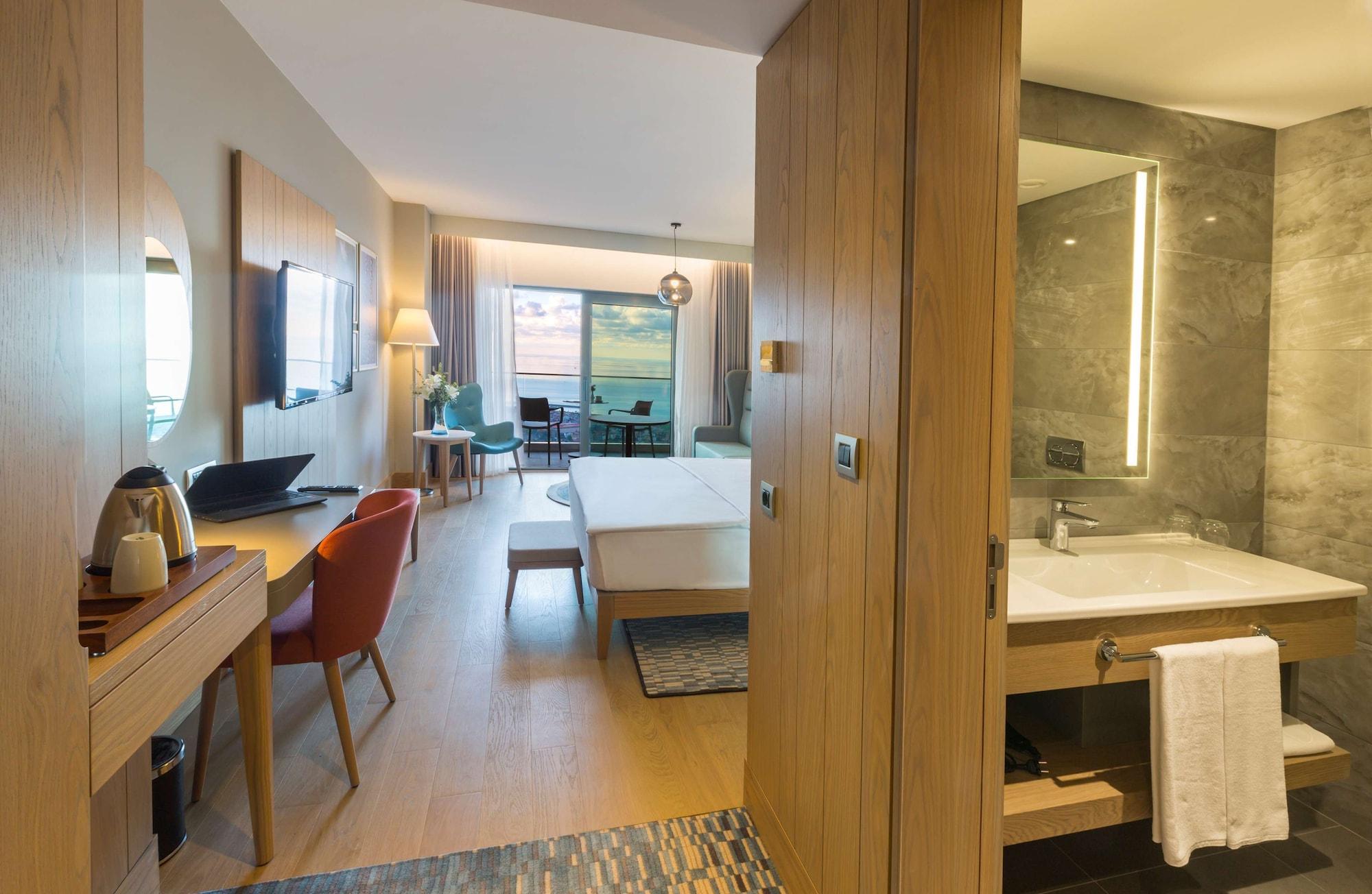 เรดิสัน บลู โฮเต็ล ทรับซอน Hotel ภายนอก รูปภาพ A room at the hotel