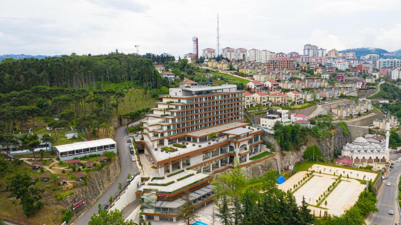 เรดิสัน บลู โฮเต็ล ทรับซอน Hotel ภายนอก รูปภาพ View of the hotel